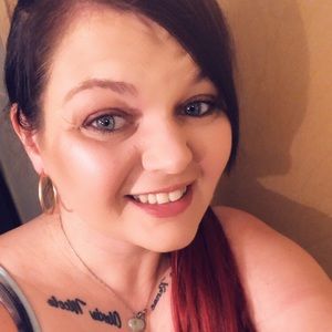 Meet your Posher, Debra